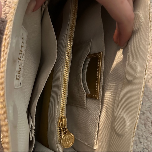 Eric Javits woven shoulder bag - tan white and gold - Picture 7 of 10